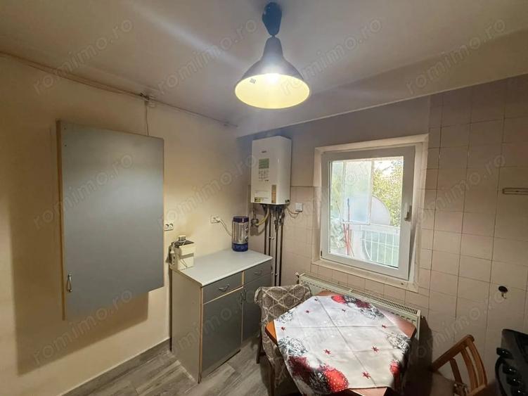 Apartament cu 2 camere decomandat în Polivalentă
