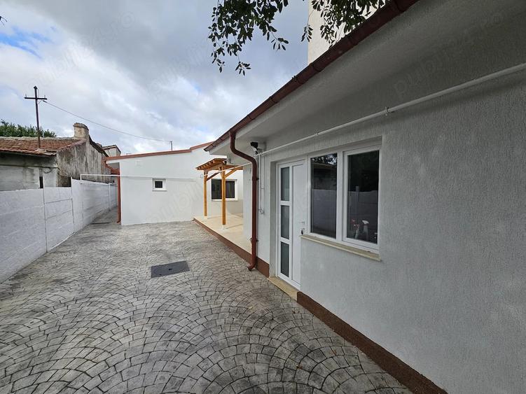 Casă cu 3 camere cu Teren 295 Mp în Gara