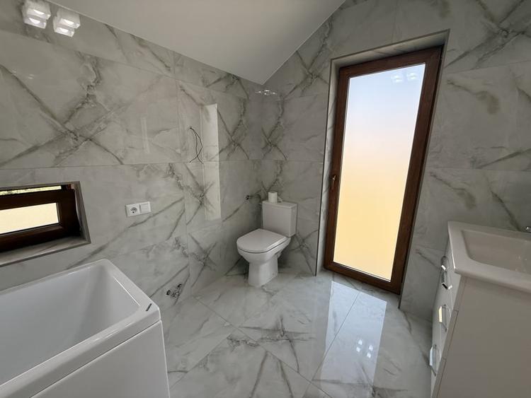 Casă individuală cu 4 camere cu Teren 460 Mp în Micești