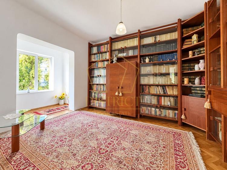 Apartament cu 3 camere decomandat, mobilat în Girocului