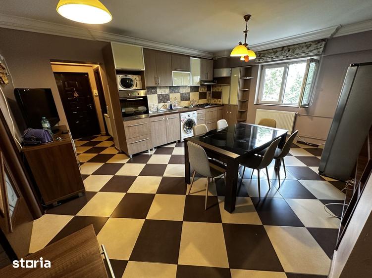 Apartament cu 3 camere decomandat în Centrul Civic
