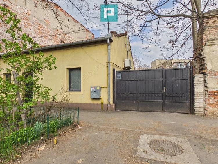 Apartament la curte comuna pe strada Mara?e?ti - 1