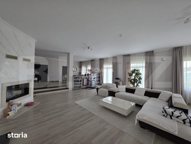 Vila de vanzare, 380 mp, zona Reghin