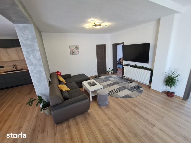 Casa de Vanzare la Cheie in Orasul Ineu Jud Arad, Teren 1439 mp. - 1