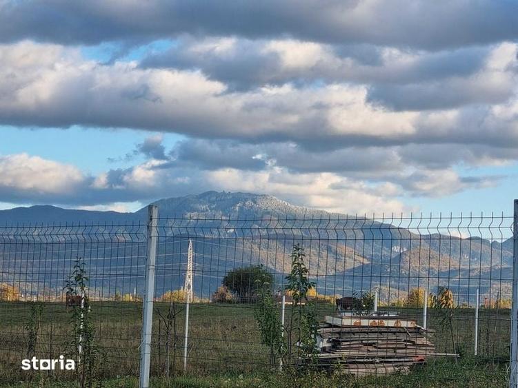 Teren de 685 mp, în Vulcan