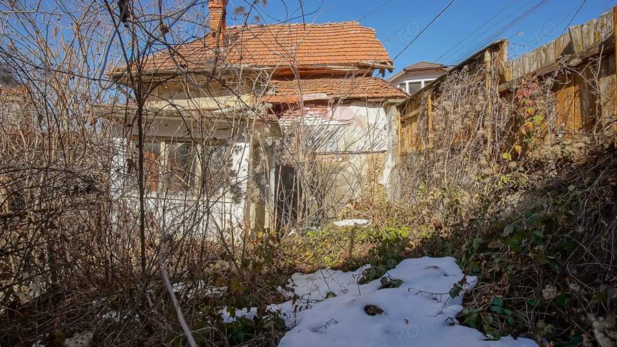 Casă cu 2 camere cu Teren 230 Mp în Schei