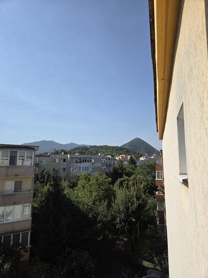 Apartament cu 3 camere decomandat în Scriitorilor