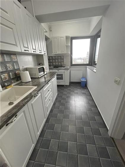 Apartament cu 2 camere decomandat, mobilat în Far