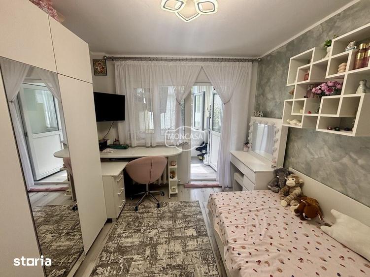 Apartament cu 4 camere decomandat în Central