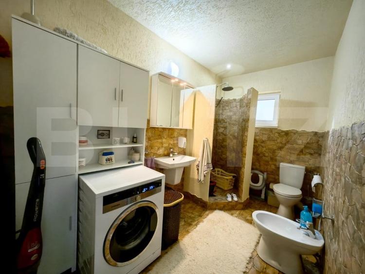 Casă individuală cu 4 camere cu Piscina în Micești