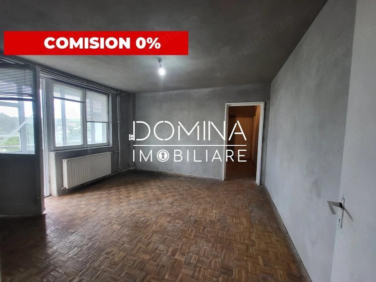 Apartament cu 3 camere semidecomandat în 1 Mai