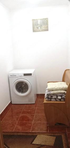 Apartament cu 3 camere decomandat în Steaua