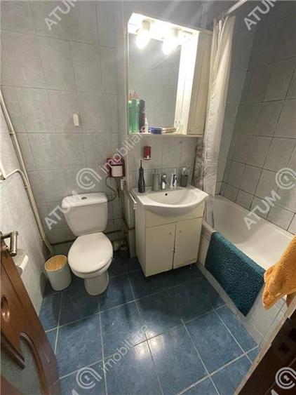 Apartament cu 3 camere decomandat, mobilat în Mihai Viteazul