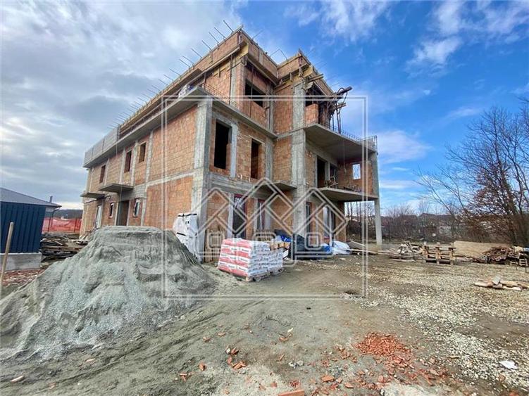Apartament cu 4 camere nedecomandat în Arhitecților - Calea Cisnădiei
