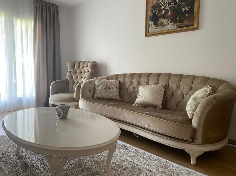 Apartament cu 3 camere semidecomandat în Ștefăneștii de Jos