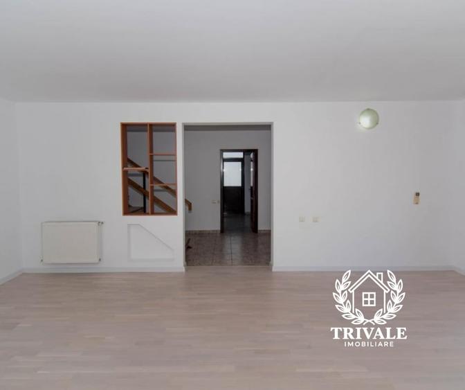 Casă individuală cu 4 camere cu Canalizare în Exercițiu