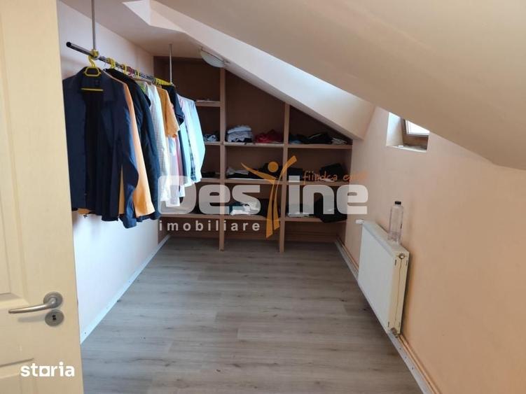Casă cu 6 camere cu Teren 2756 Mp în Central