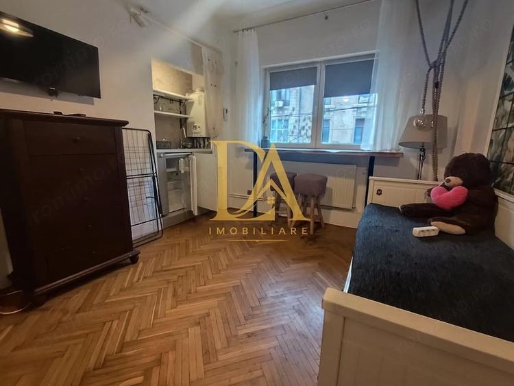 Garsonieră decomandată în Cișmigiu