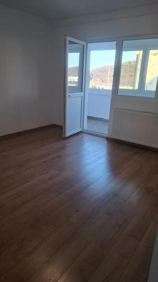 Apartament cu 2 camere decomandat în Cug
