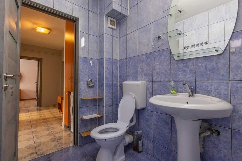 Apartament cu 3 camere decomandat în Florești