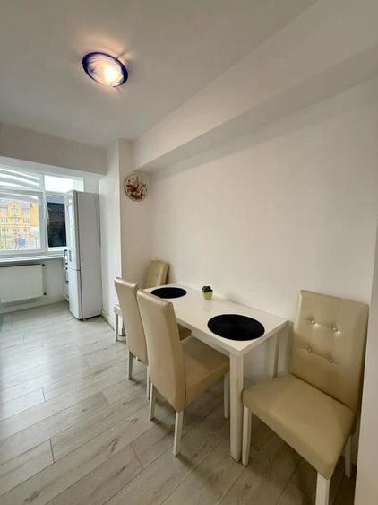 Apartament de inchiriat 3 camere,zona Nufarul - 2