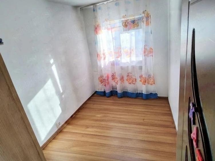 Apartament cu 3 camere decomandat în Vasile Alecsandri