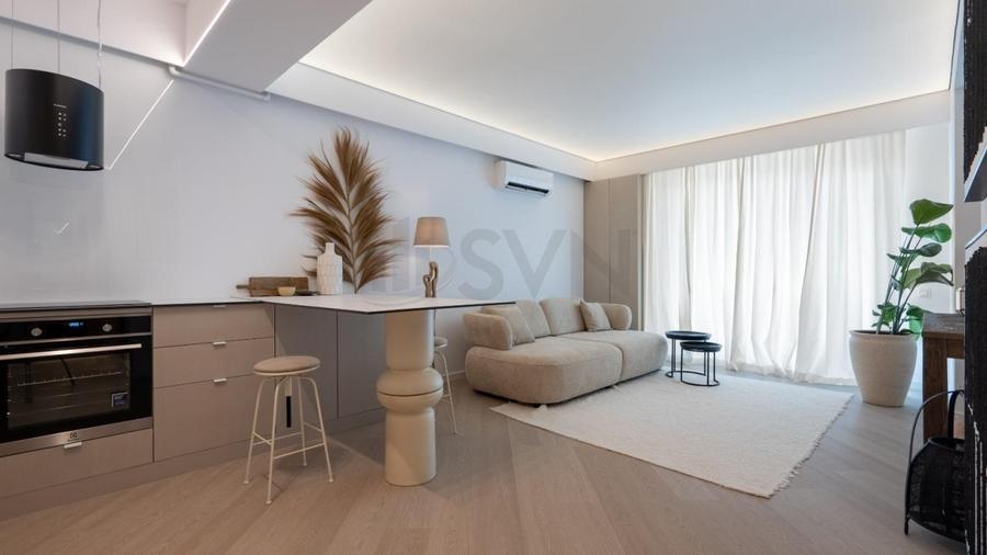 Apartament cu 2 camere semidecomandat, mobilat în Pipera — fotografia 1