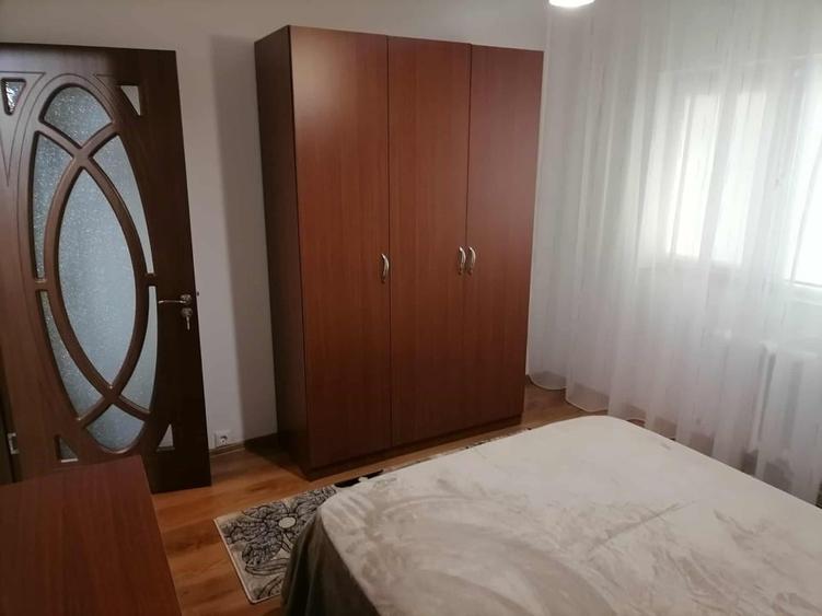 De închiriat apartament cu doua camere decomandate in zona Far -Abator - 8