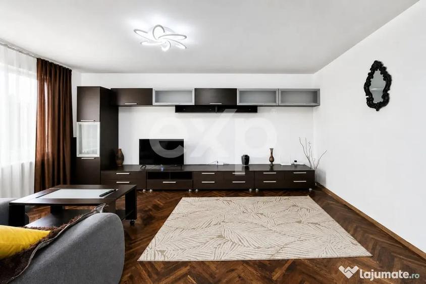 Apartament cu 4 camere decomandat în Punctele Cardinale