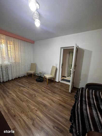 Apartament cu 2 camere semidecomandat în Calea București