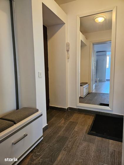 Apartament cu 2 camere semidecomandat în Vatra Luminoasă
