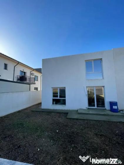 Casă cu 4 camere cu Teren 245 Mp în Central