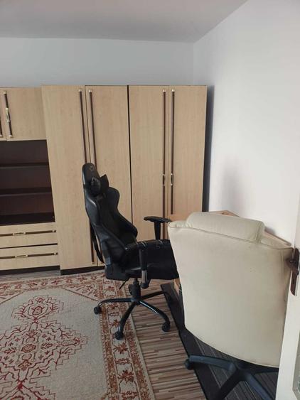 Apartament cu 3 camere în Șoimeni