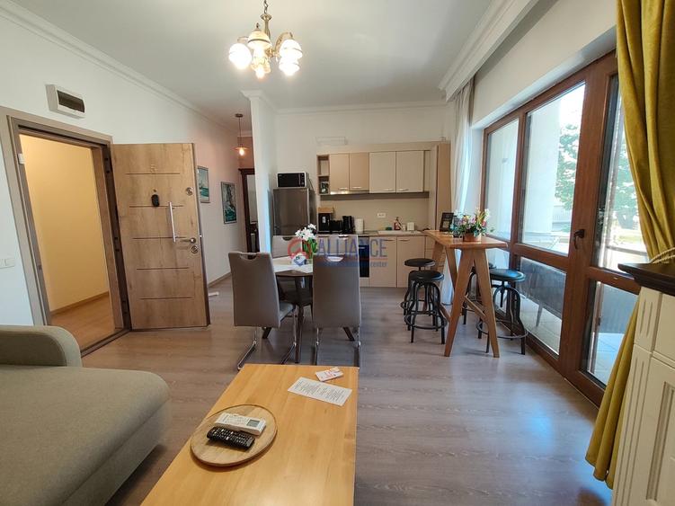 Apartament cu 2 camere decomandat în Peninsula