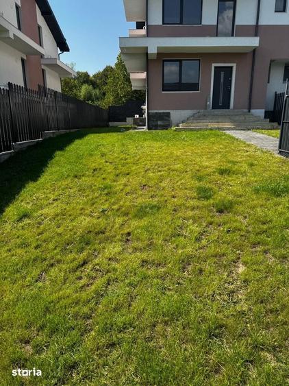 Casă cu 5 camere cu Teren 234 Mp în Central