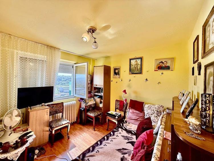 Apartament cu 2 camere decomandat în Micro 15