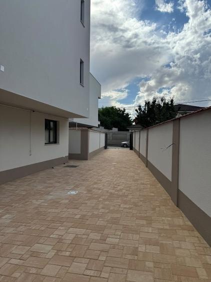 Casă individuală cu 4 camere cu Canalizare în Ghencea