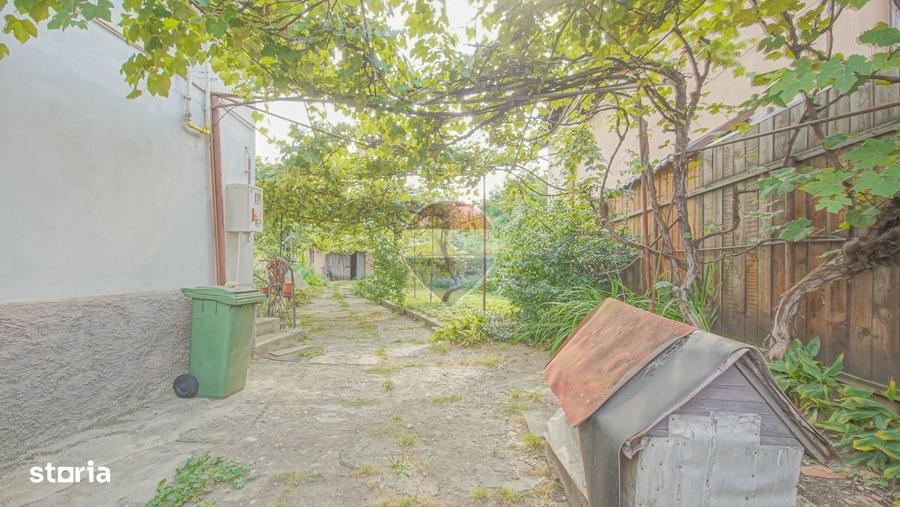 Casă cu 3 camere în Central