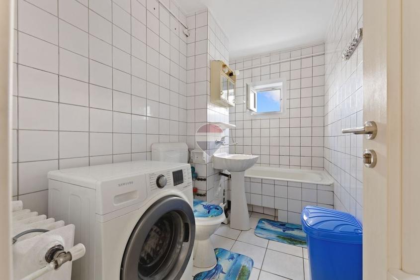 Apartament cu 2 camere semidecomandat, mobilat în Micălaca
