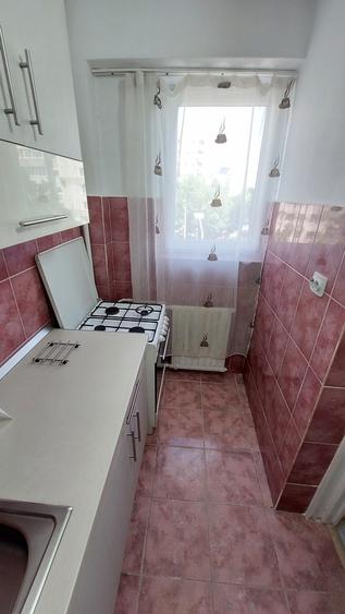 Garsonieră semidecomandată, mobilată în Basarabia