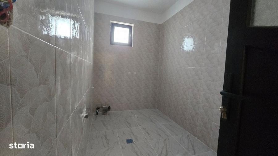 Casă cu 3 camere cu Teren 420 Mp în Holboca