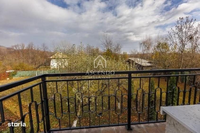 Casă cu 4 camere în Breaza de Sus