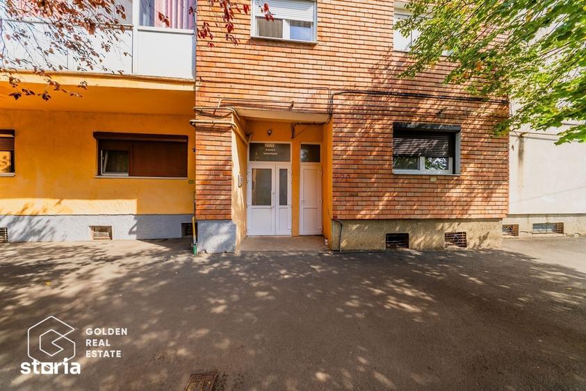 Apartament cu 4 camere decomandat în Micălaca