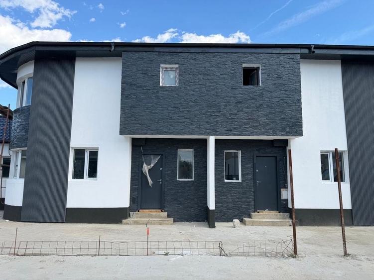 Casă cu 4 camere în Berceni