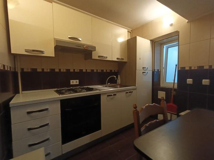 Apartament cu 2 camere decomandat în Ostroveni