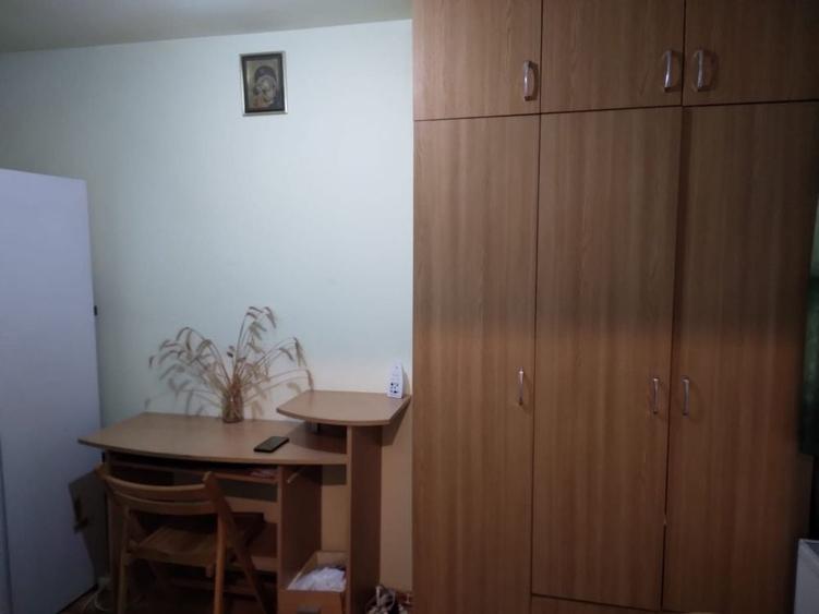 Garsonieră semidecomandată în Titan