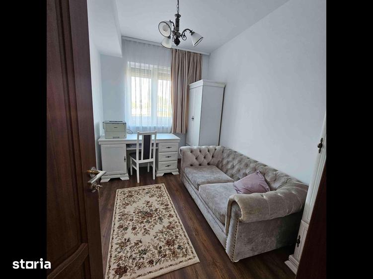 Apartament cu 3 camere decomandat în Nufărul