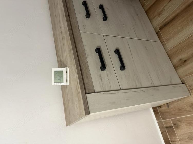 Apartament cu 3 camere decomandat în Exterior Vest