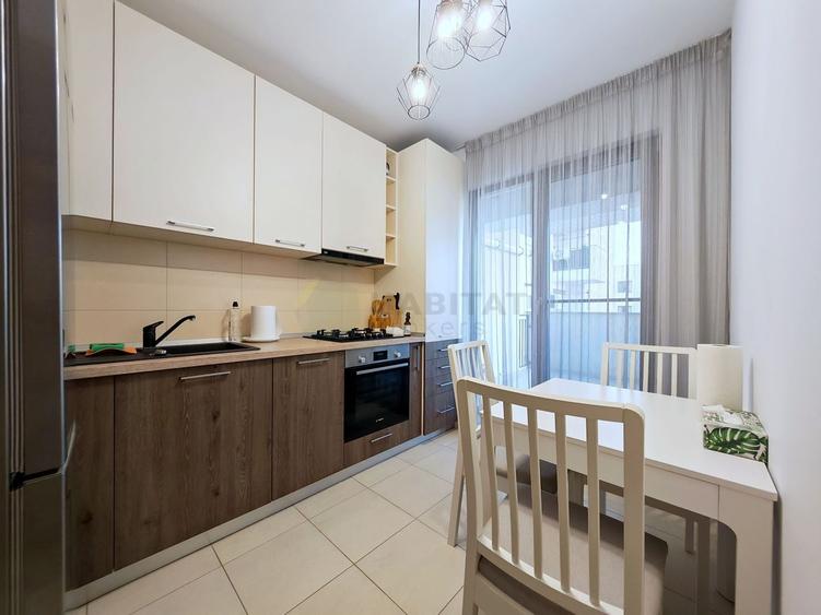 Apartament cu 3 camere decomandat, mobilat în Băneasa