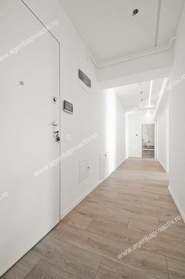 Apartament cu 3 camere decomandat în Sud